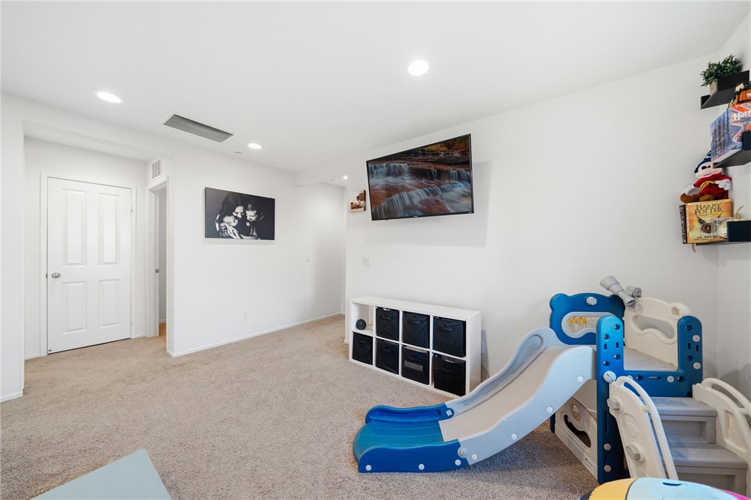 41250 Winterberry Street