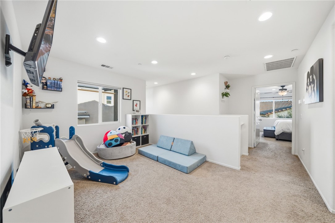 41250 Winterberry Street