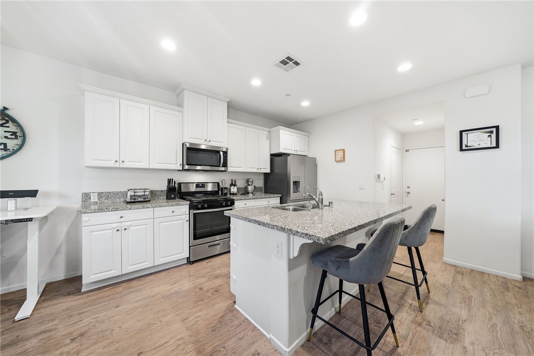 41250 Winterberry Street