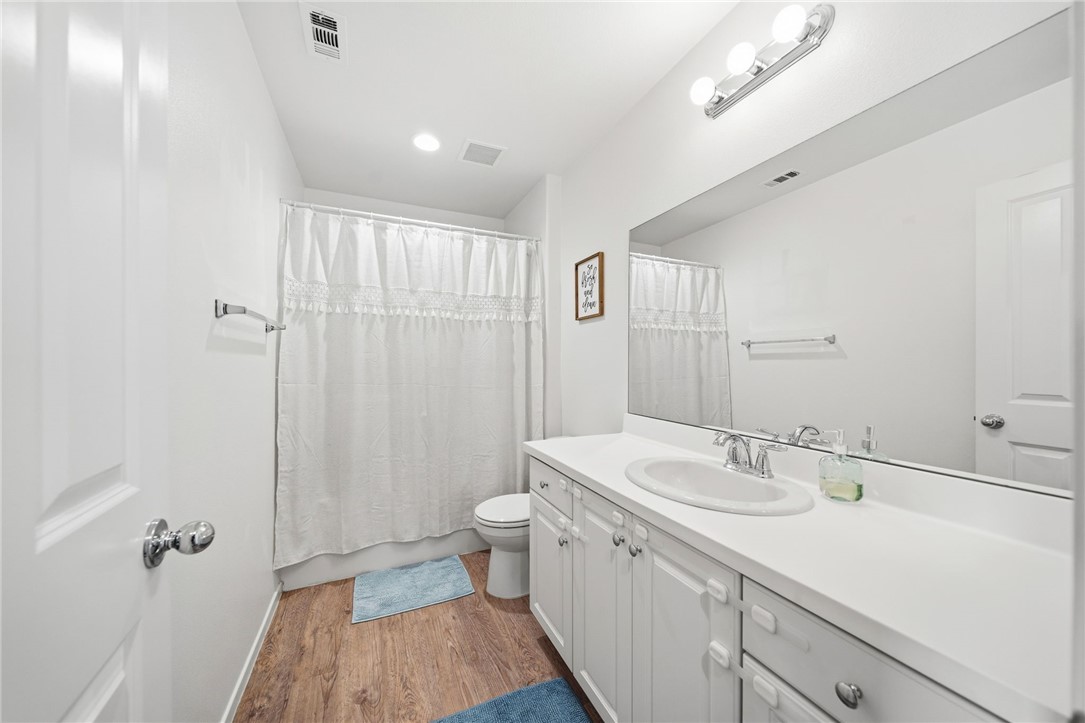 41250 Winterberry Street