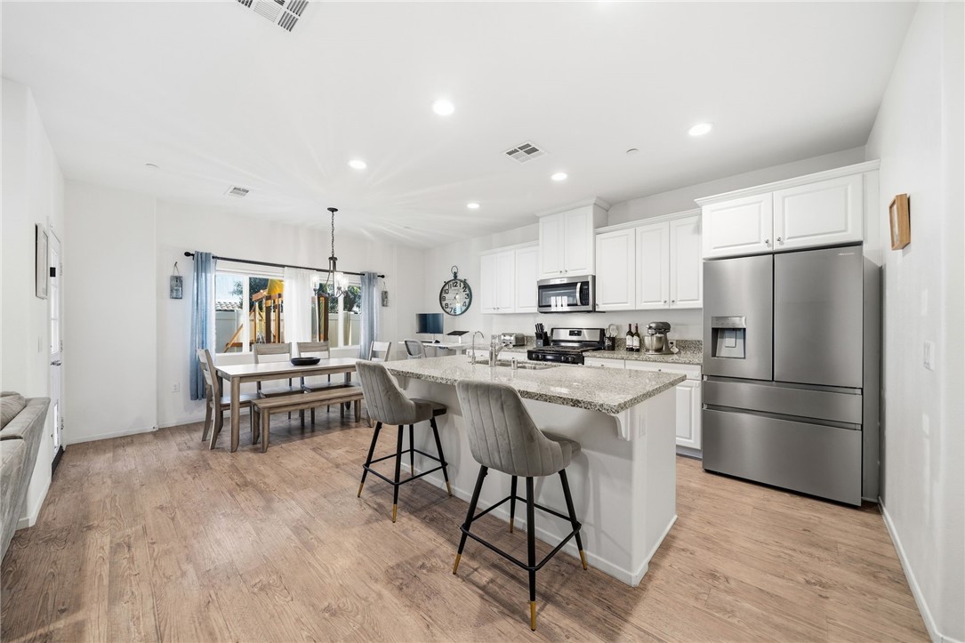 41250 Winterberry Street