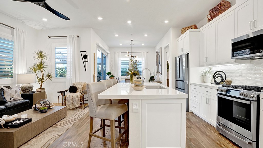 833 Sunrise Road
