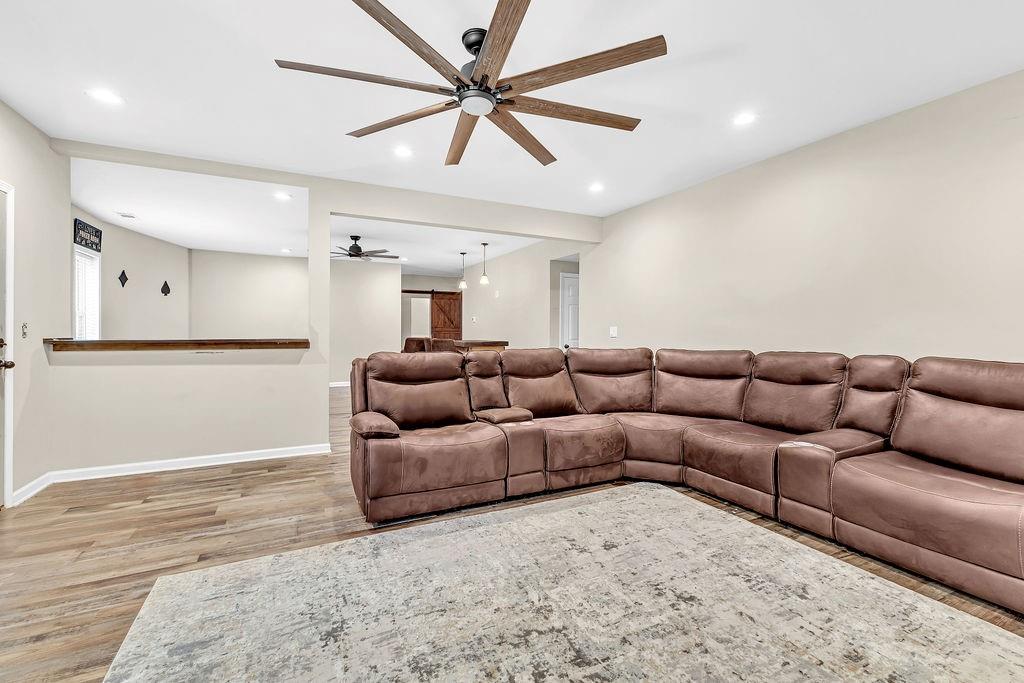 2619 DAYVIEW Lane
