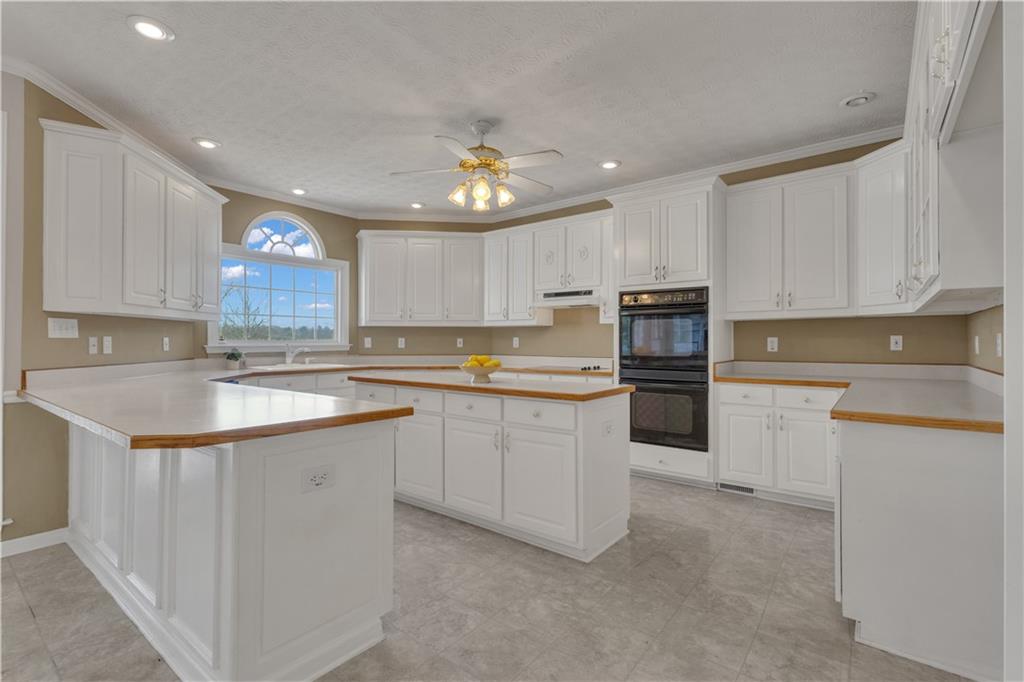 12328 Edgewater Drive