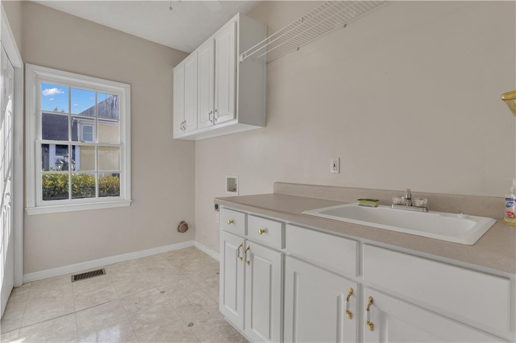 12328 Edgewater Drive