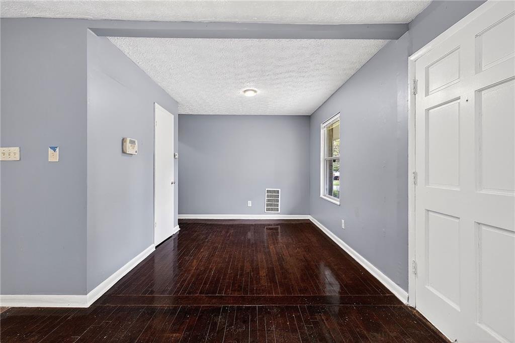 5173 Kingswood Circle