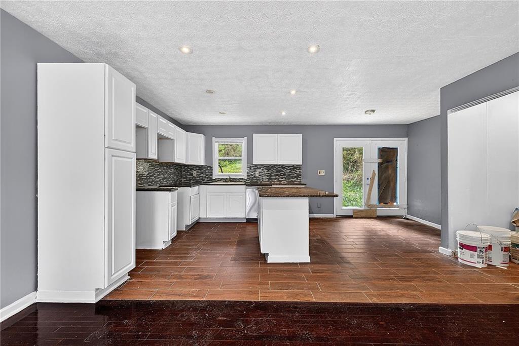 5173 Kingswood Circle