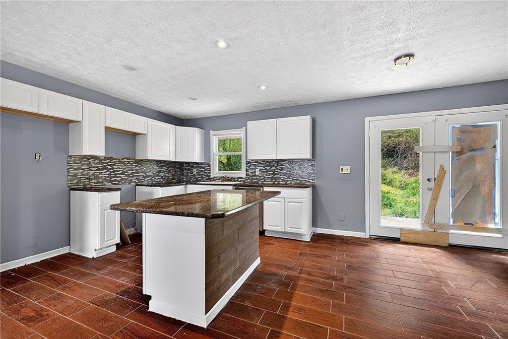 5173 Kingswood Circle