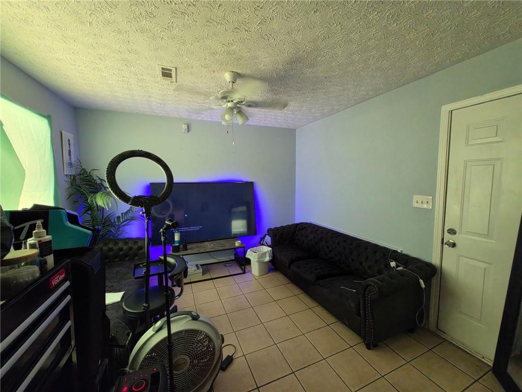 2835 Sapphire Street