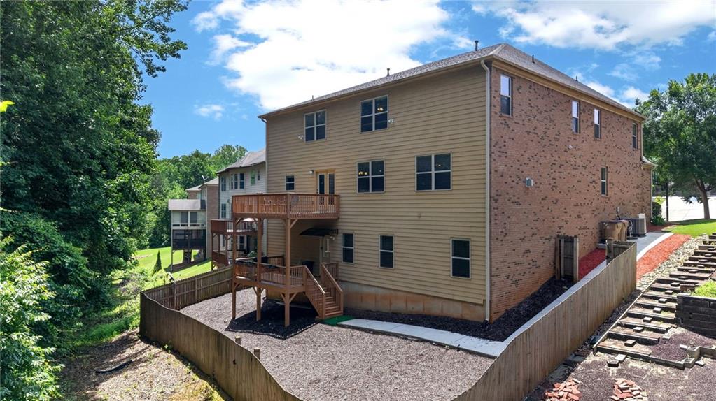 1185 Gallatin Way