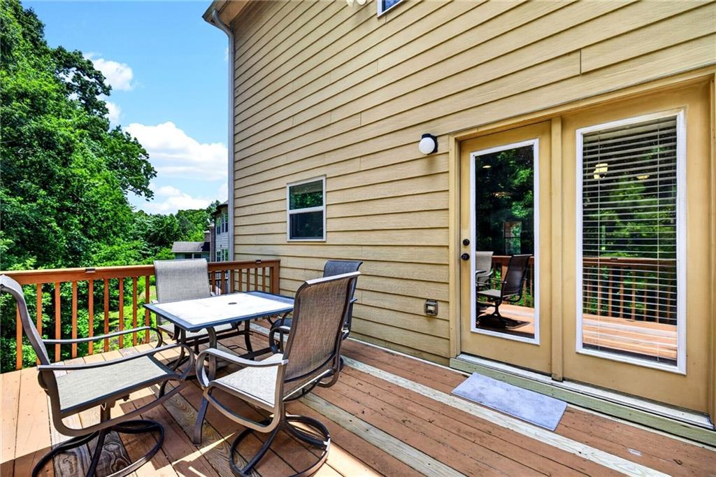 1185 Gallatin Way