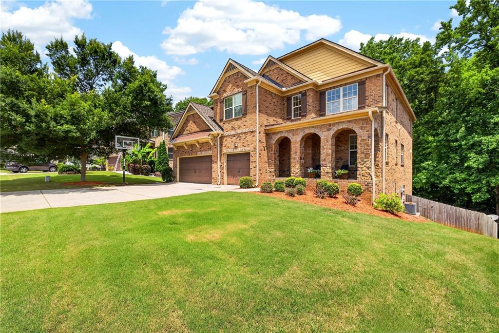1185 Gallatin Way