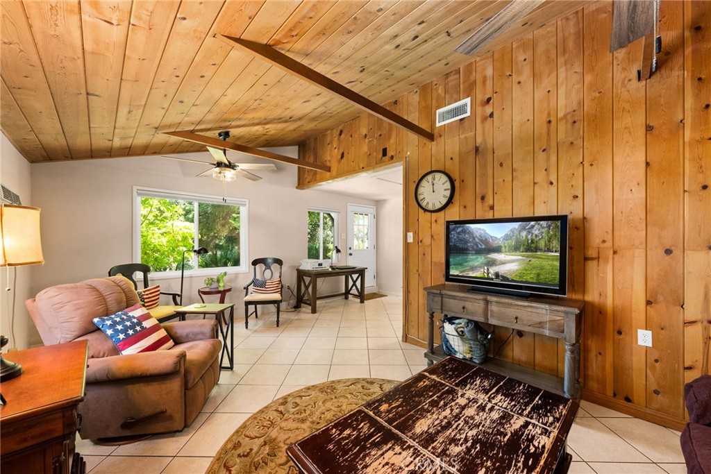 1315 La Arriba Drive