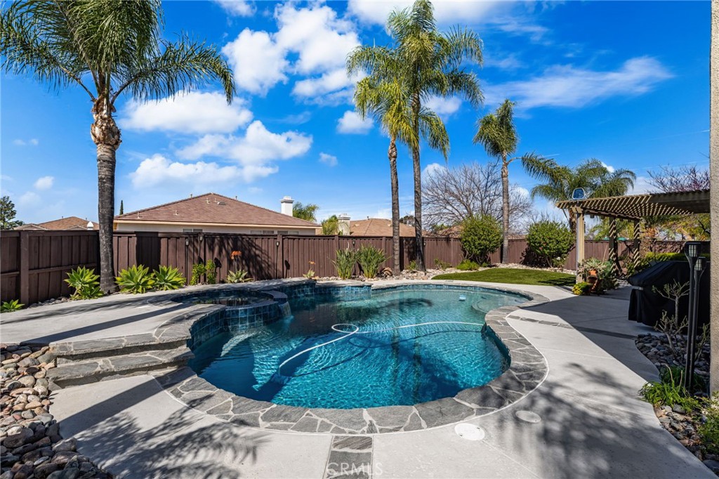 8445 Lindenhurst Street