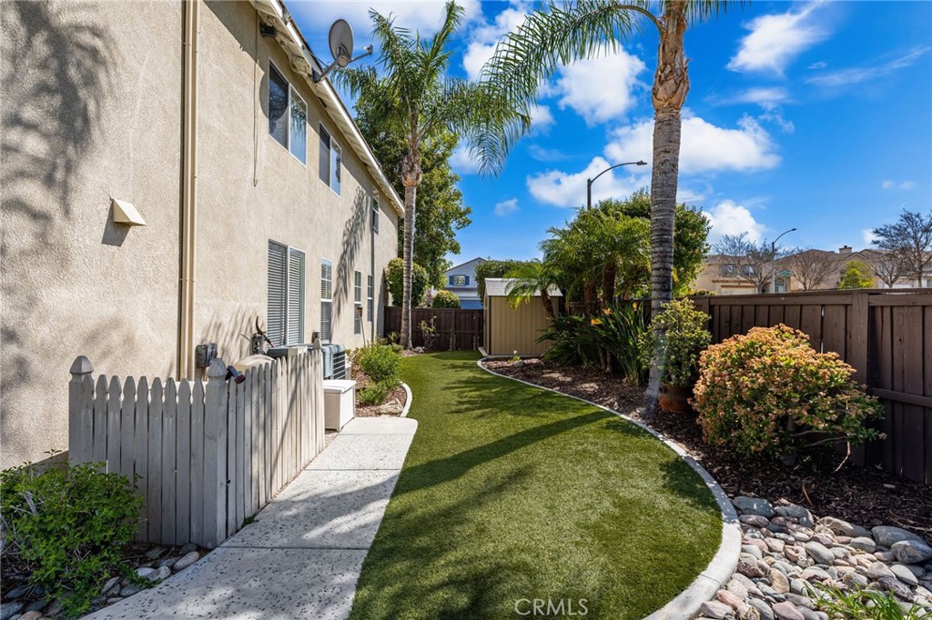 8445 Lindenhurst Street