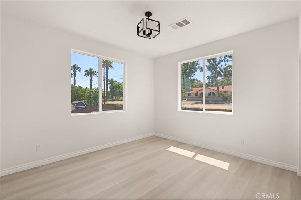 5978 Copperfield Avenue