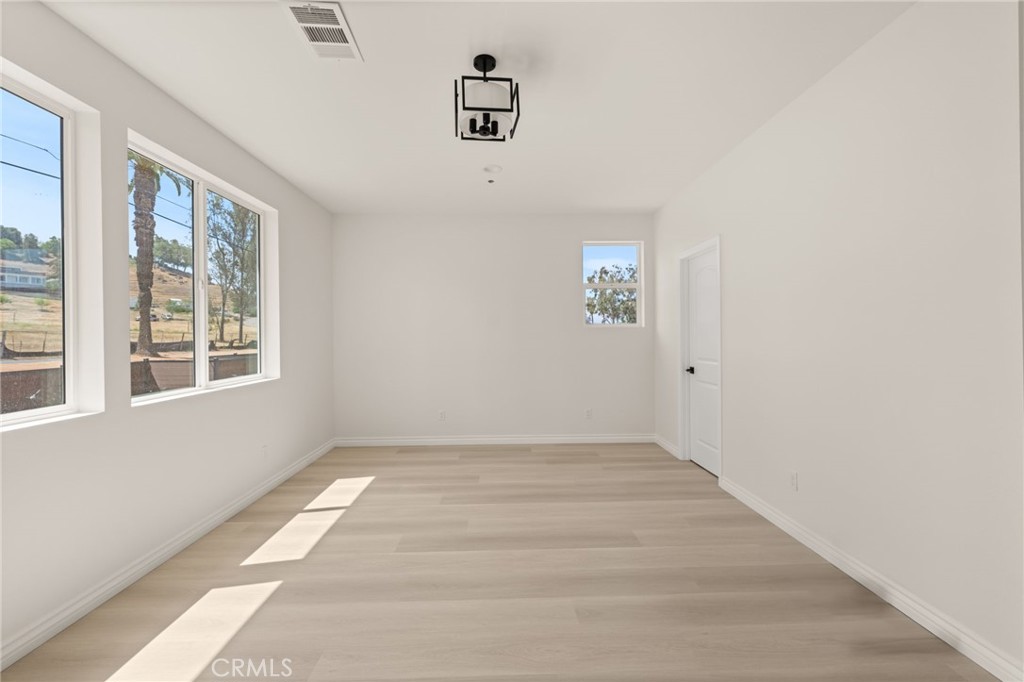 5979 Copperfield Avenue