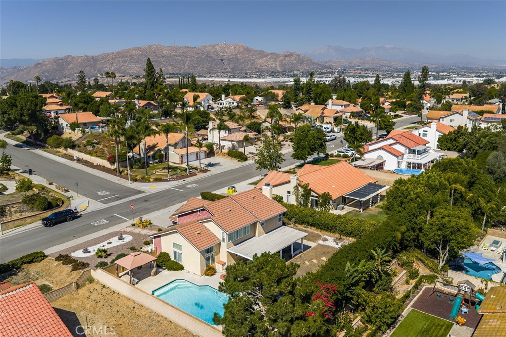 245 Cottonwood Avenue