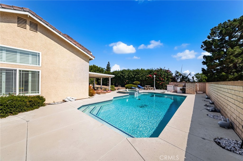 245 Cottonwood Avenue