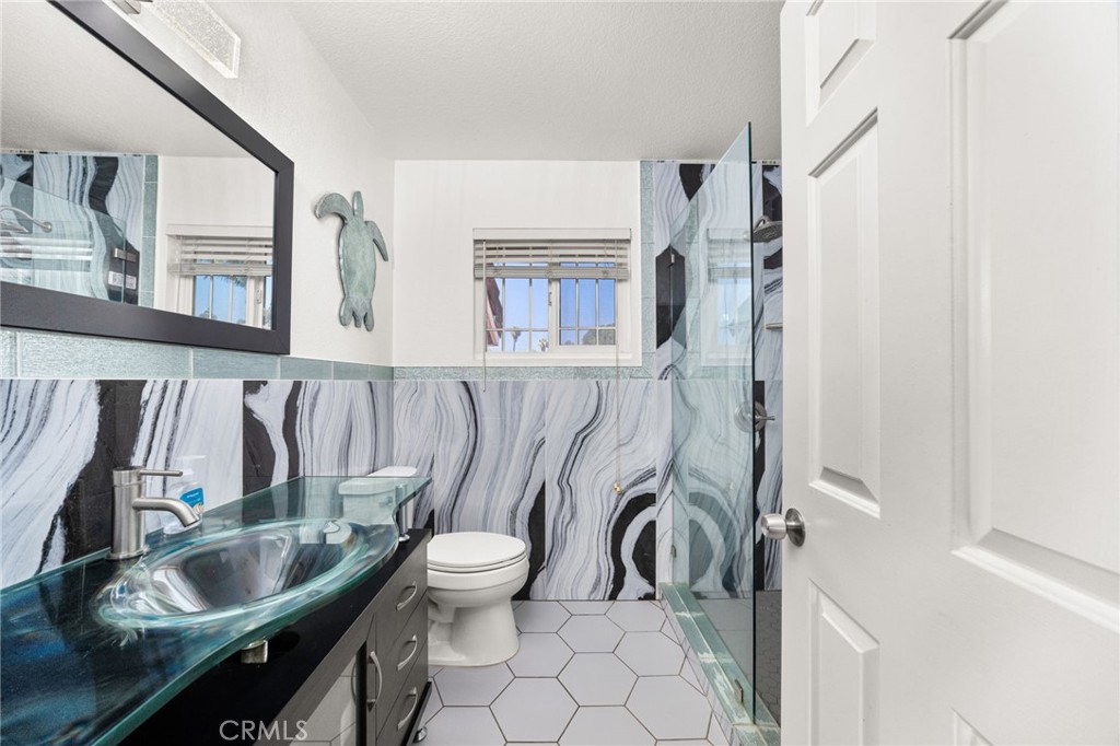 245 Cottonwood Avenue