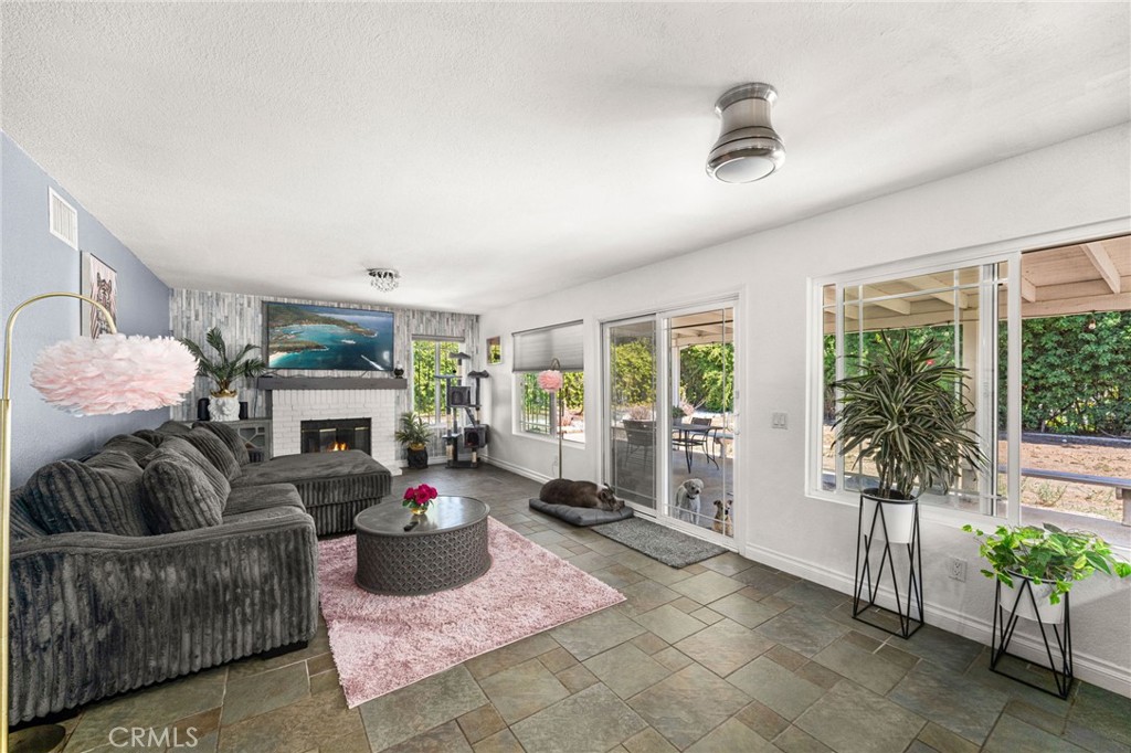 245 Cottonwood Avenue