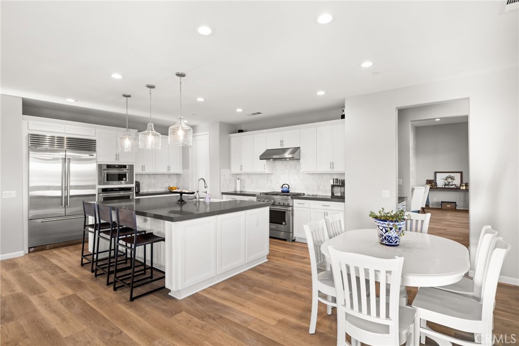 16105 Gallery Heights Drive