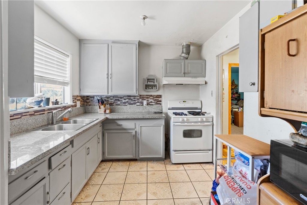 13686 Filmore Street