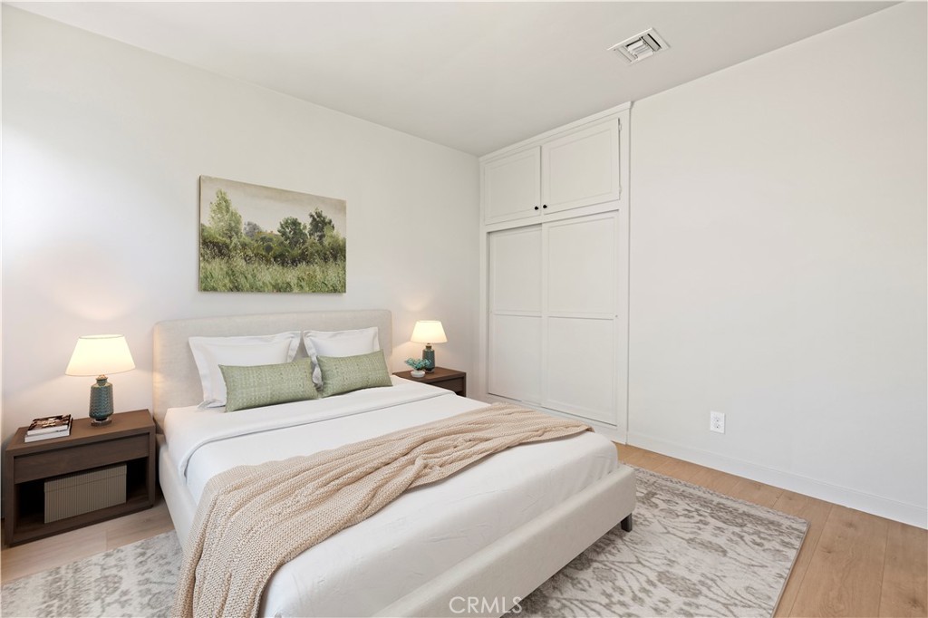 19123 Archwood Street