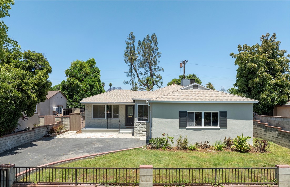 19123 Archwood Street