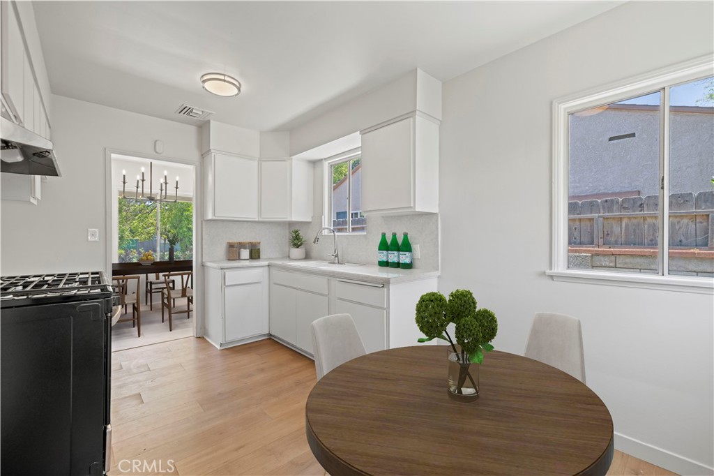 19123 Archwood Street