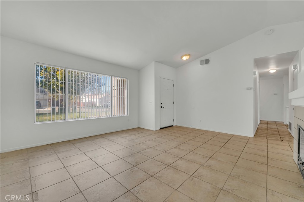 45664 Victoria Avenue