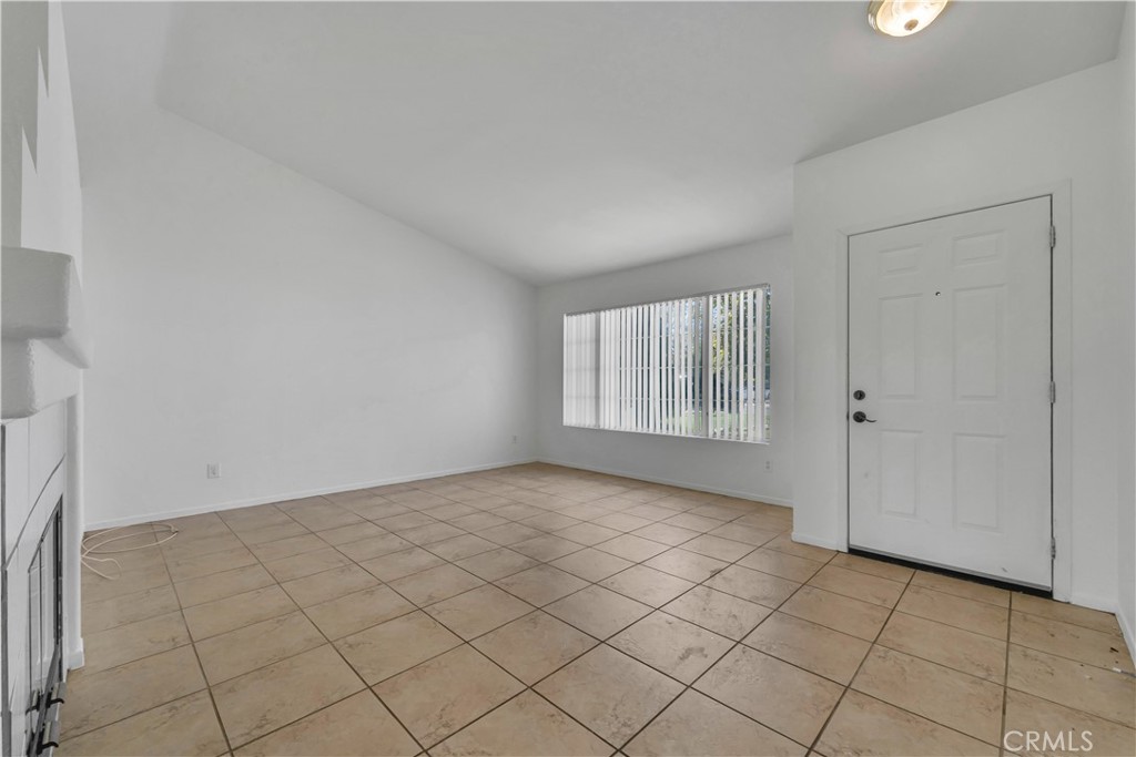 45664 Victoria Avenue