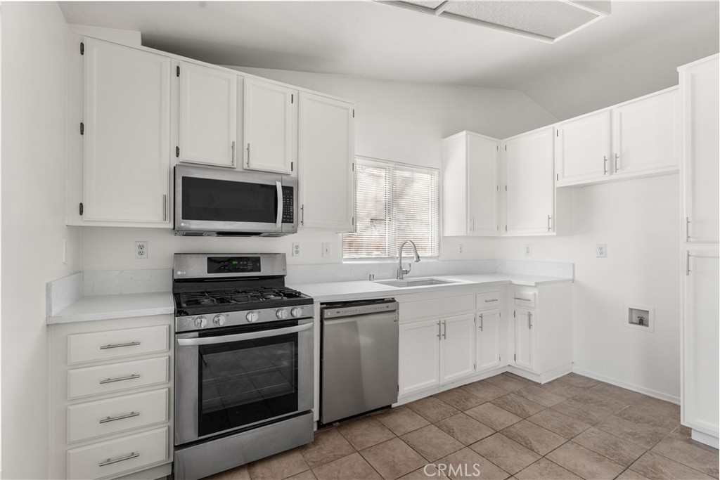 45664 Victoria Avenue