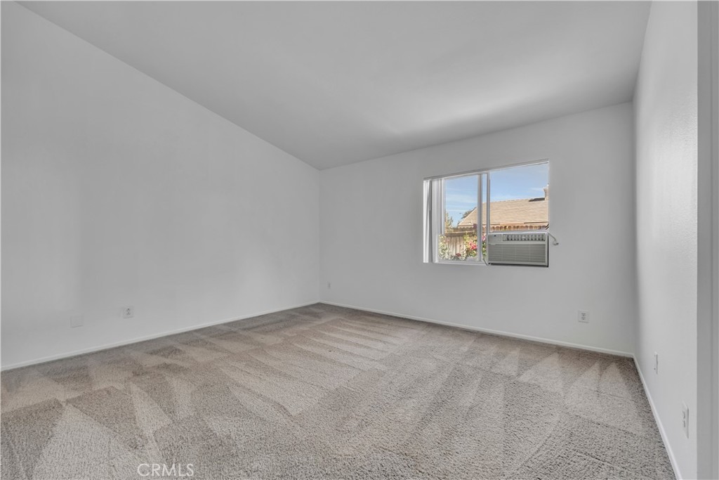 45664 Victoria Avenue