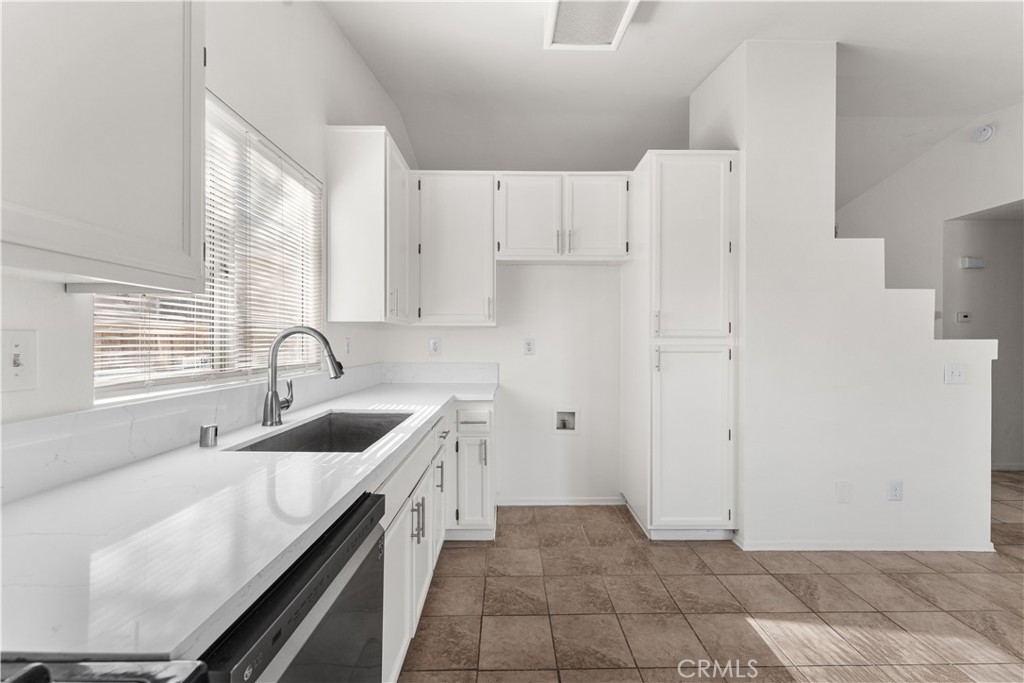 45664 Victoria Avenue