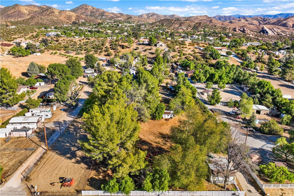 33136 Agua Dulce Canyon Road