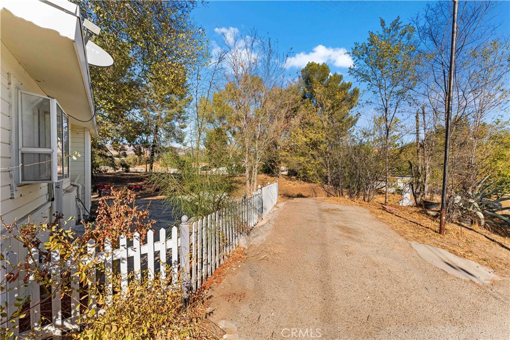 33136 Agua Dulce Canyon Road