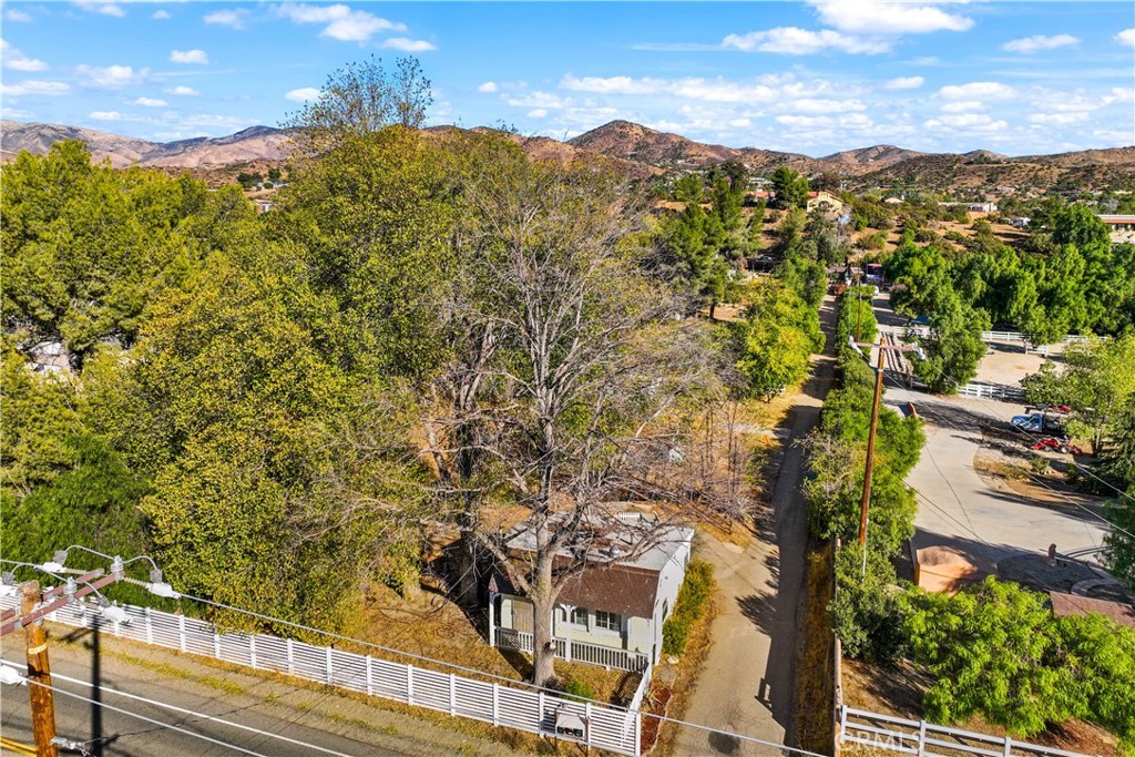 33136 Agua Dulce Canyon Road