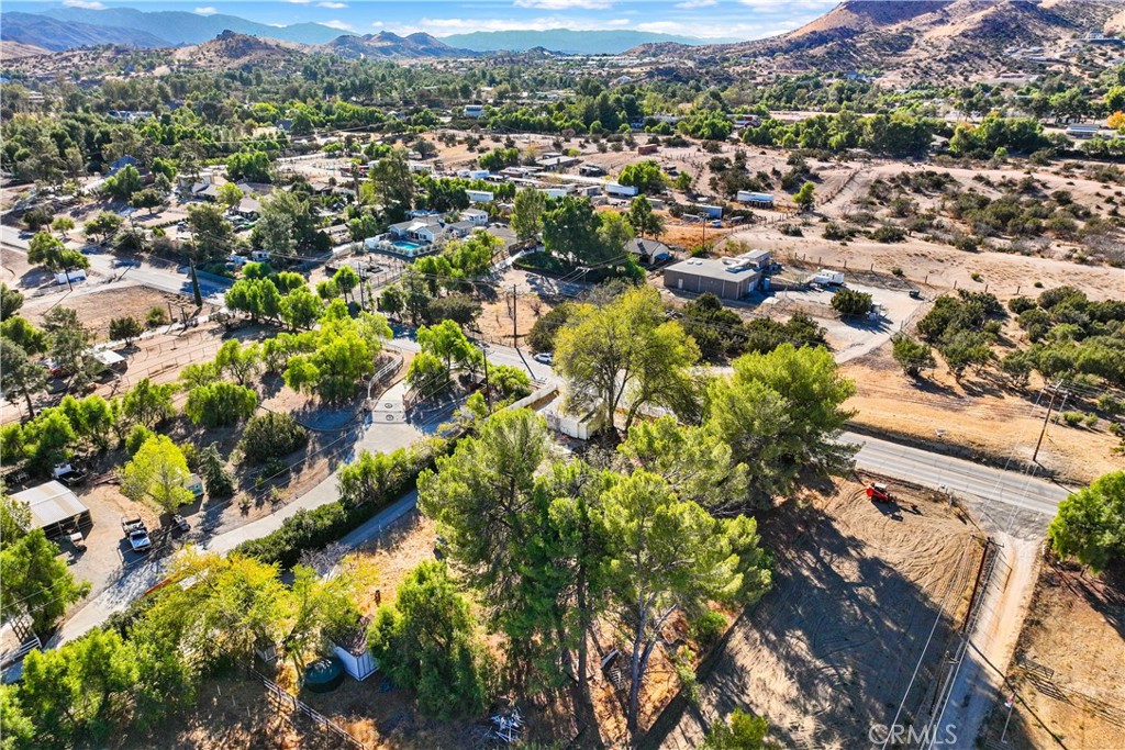 33136 Agua Dulce Canyon Road