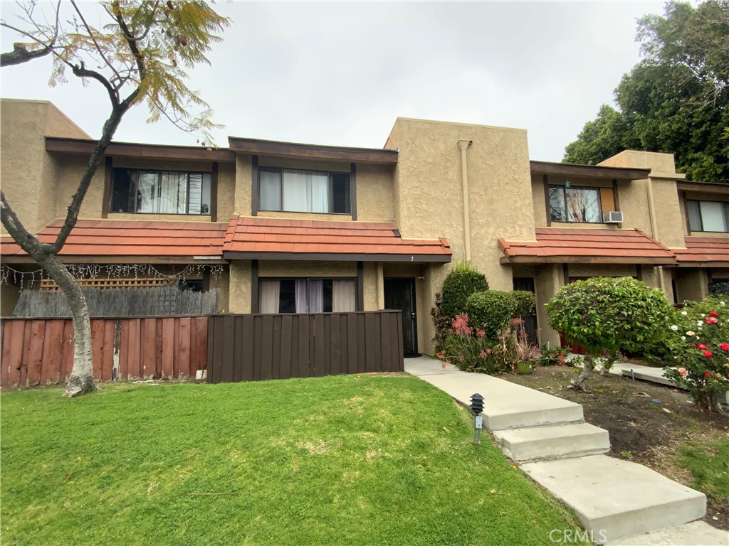 14435 Plummer Street 7