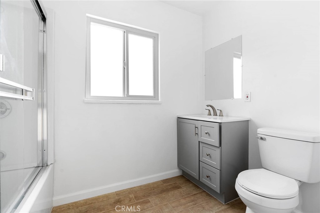 10518 S Vermont Avenue