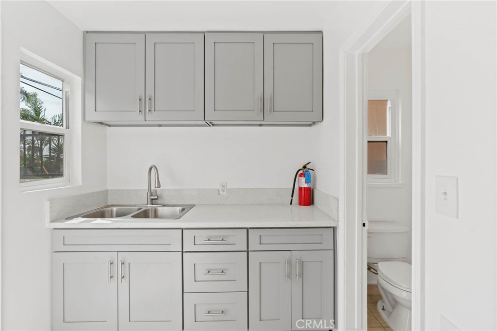 10518 S Vermont Avenue