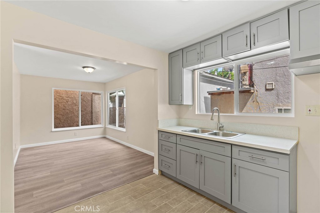 10518 S Vermont Avenue