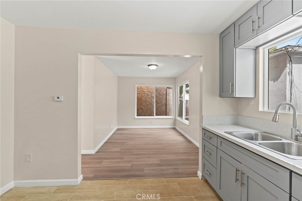 10518 S Vermont Avenue