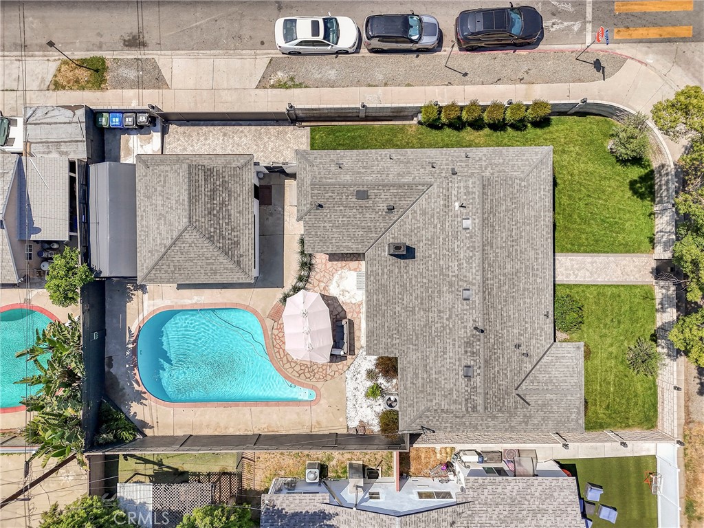 8102 Willis Ave