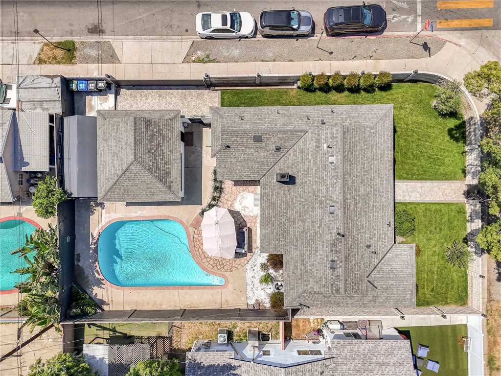 8102 Willis Ave
