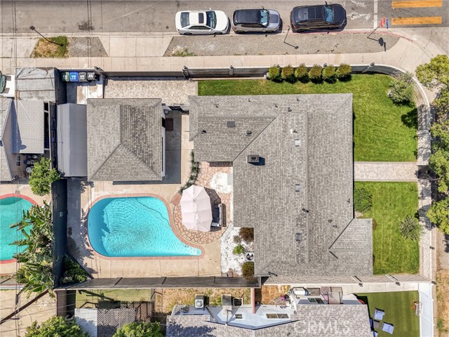 8102 Willis Ave