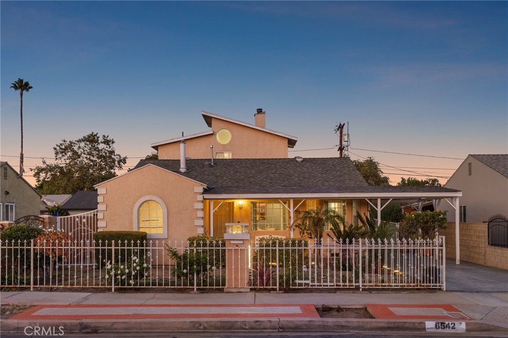 6542 Babcock Avenue