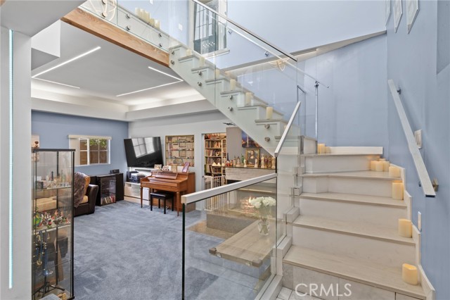 6542 Babcock AVE