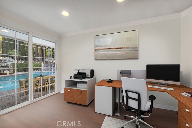 4446 Hayvenhurst AVE